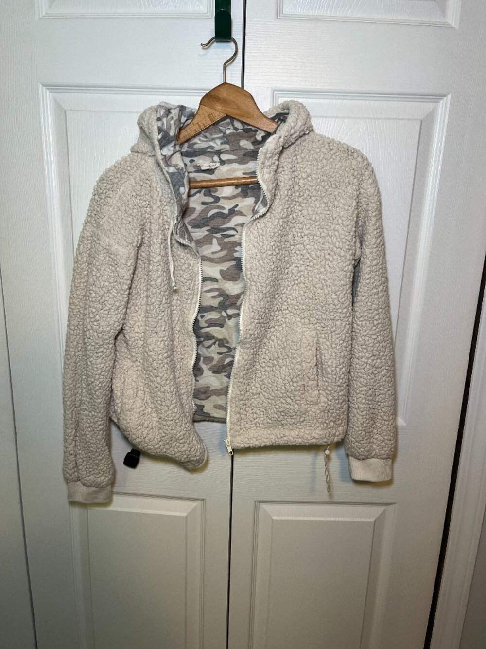 Hem & Thread Sherpa Hoodie Cream Small Cozy Zip Jacket